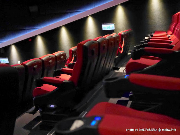 新竹大遠百威秀影城：【景點】新竹FE21 Vieshow Cinemas 4DX 大遠百威秀影城4DX全感官影廳@東區大遠百 : 坐在框體看電影,值回票價的體感遊戲,與鏡頭視角一起享受身歷其境的感動吧!!