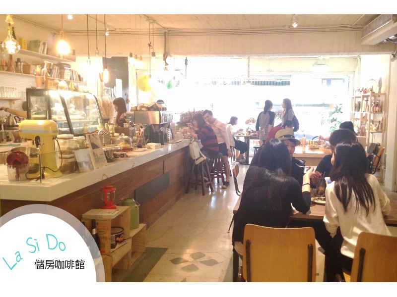 【台北市大安區】儲房咖啡 ♥ 充滿花藝氣息 瀰漫空氣中的小清新 (5).jpg