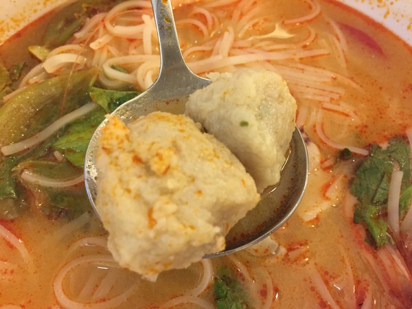 東央貢。泰食堂：東央貢。泰食堂