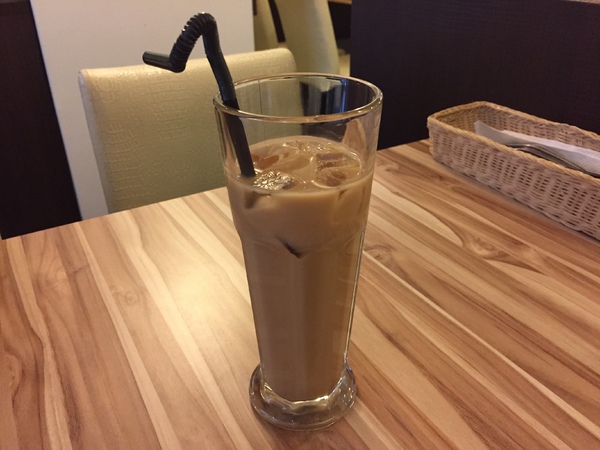 東央貢。泰食堂：東央貢。泰食堂