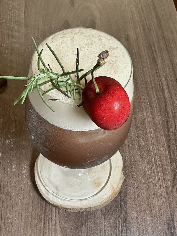 【台灣,基隆市,暖暖區】小市場咖啡,在傳統市場(源遠公有零售市場)裡衝突的存在,卻有如此的融合。同場加