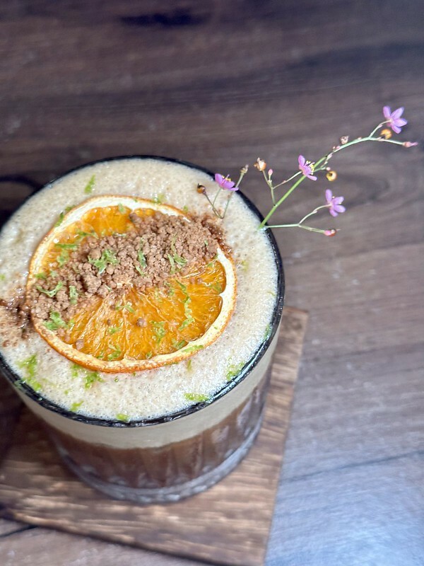 【台灣,基隆市,暖暖區】小市場咖啡,在傳統市場(源遠公有零售市場)裡衝突的存在,卻有如此的融合。同場加