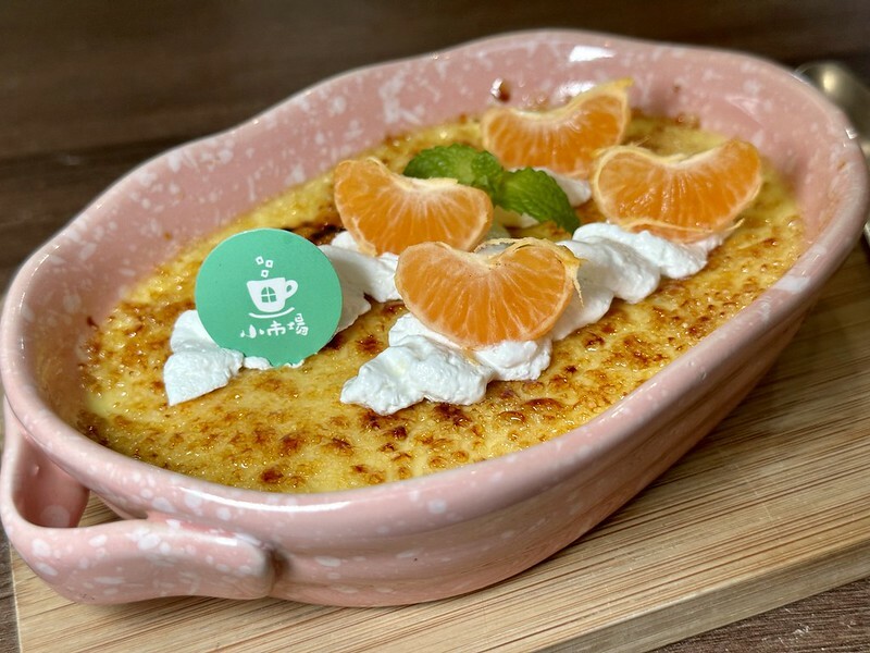 【台灣,基隆市,暖暖區】小市場咖啡,在傳統市場(源遠公有零售市場)裡衝突的存在,卻有如此的融合。同場加