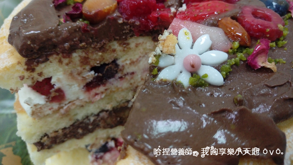 【宅配美食】《搭啵S重乳酪蛋糕》Moment水果鬆餅塔。人氣團購蛋糕❤