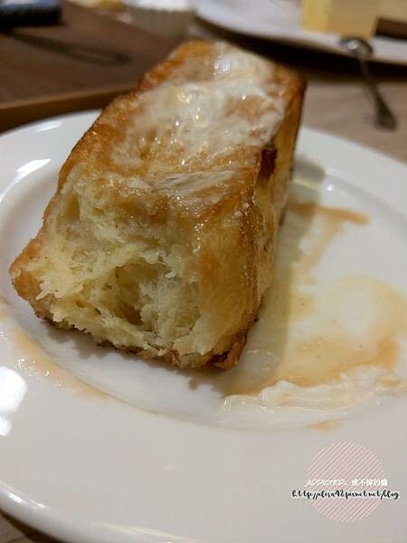 台北松山-[LeTAO 小樽洋菓子舖(松菸店)] 誠品松菸文創園區旁，來自北海道人氣乳酪蛋糕，濃郁鮮乳霜淇淋入口即化，閨蜜下午茶推薦懷舊時尚甜點