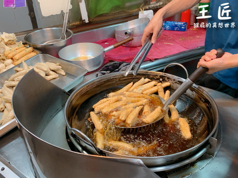 【東港碼頭美食】東港華僑市場-王匠黑鮪魚生魚片&日本料理!食尚玩家推薦王匠生魚片專賣店!內有王匠生魚片菜單!(屏東美食) @猴屁的異想世界