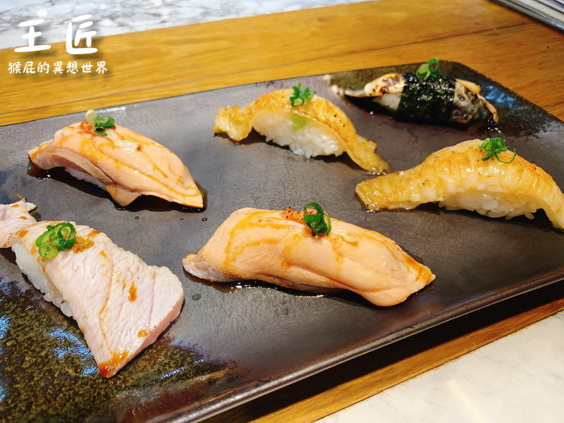 【東港碼頭美食】東港華僑市場-王匠黑鮪魚生魚片&日本料理!食尚玩家推薦王匠生魚片專賣店!內有王匠生魚片菜單!(屏東美食) @猴屁的異想世界