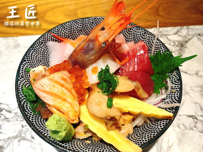 【東港碼頭美食】東港華僑市場-王匠黑鮪魚生魚片&日本料理!食尚玩家推薦王匠生魚片專賣店!內有王匠生魚片菜單!(屏東美食) @猴屁的異想世界