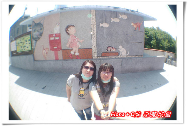 【彰化一日遊】華新創意生活館+窯燒貓村+襪仔王觀光工廠+台灣手套博物館+華陽公園，一路玩下來，認識口罩、手套與襪子的製造過程，欣賞可愛窯燒貓咪，加上小孩最愛的溜滑梯，玩好玩滿的開心親子遊。