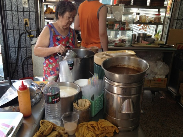 康好早點豆漿:<中式早餐>康好早點豆漿-現煎脆皮和皮薄餡多的誘惑力十足 康好早點豆漿:<中式早餐>康好早點豆漿-現煎脆皮和皮薄餡多的誘惑力十足
