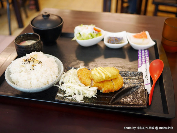 吉津日式定食：【食記】台中吉津日式玉定食@南屯捷運MRT溝仔墘 : 豬排口感還可以, 不過白飯偏乾略黏,配菜過於無味,蒸蛋略水