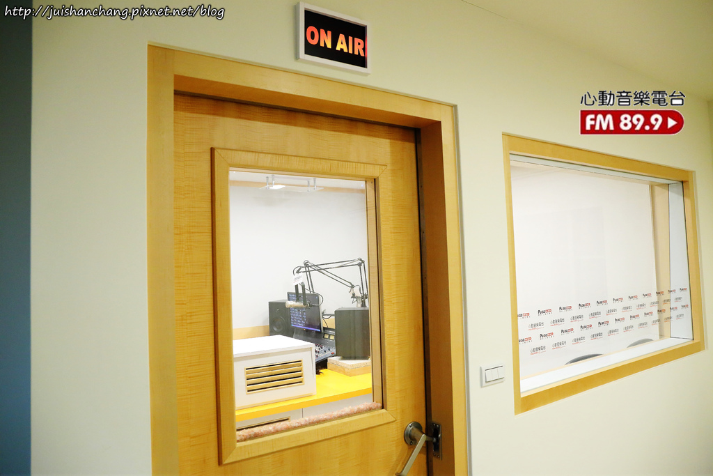 【體驗║桃竹苗】心動音樂電台Pulse FM 89.9〜那些讓人怦然心動的音樂，我的廣播錄音室初體驗