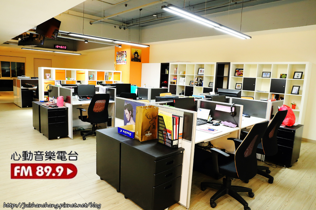 【體驗║桃竹苗】心動音樂電台Pulse FM 89.9〜那些讓人怦然心動的音樂，我的廣播錄音室初體驗