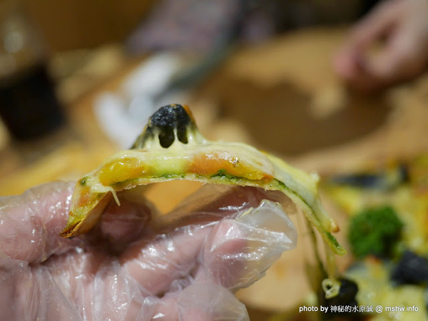 Mambo Burger慢堡(東海店)：【食記】台中Mambo Burger 慢堡 (東海店)@龍井東海夜市捷運BRT東海別墅 : 口味與實力兼具, 值得慢慢品嘗的手作料理