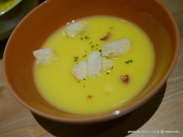 Mambo Burger慢堡(東海店)：【食記】台中Mambo Burger 慢堡 (東海店)@龍井東海夜市捷運BRT東海別墅 : 口味與實力兼具, 值得慢慢品嘗的手作料理