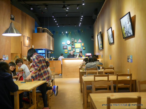 Mambo Burger慢堡(東海店)：【食記】台中Mambo Burger 慢堡 (東海店)@龍井東海夜市捷運BRT東海別墅 : 口味與實力兼具, 值得慢慢品嘗的手作料理