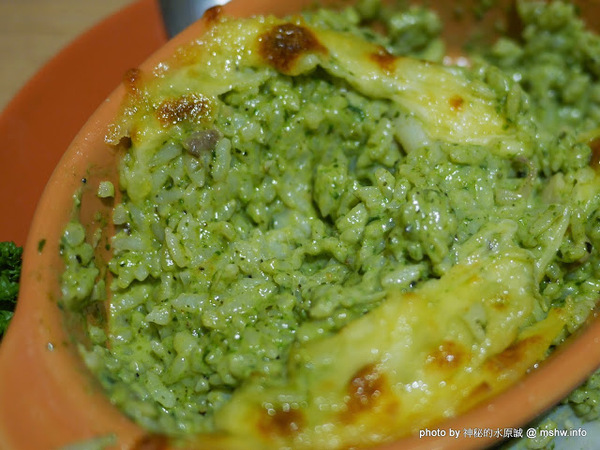 Mambo Burger慢堡(東海店)：【食記】台中Mambo Burger 慢堡 (東海店)@龍井東海夜市捷運BRT東海別墅 : 口味與實力兼具, 值得慢慢品嘗的手作料理