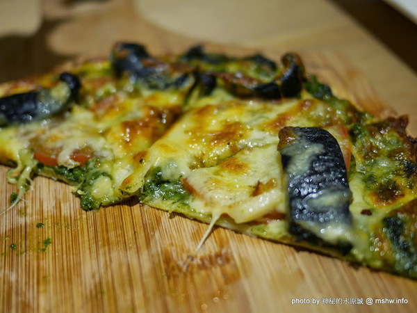 Mambo Burger慢堡(東海店)：【食記】台中Mambo Burger 慢堡 (東海店)@龍井東海夜市捷運BRT東海別墅 : 口味與實力兼具, 值得慢慢品嘗的手作料理