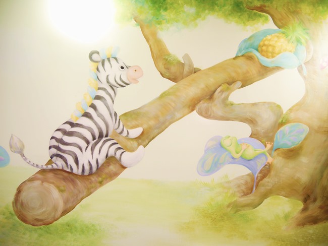 │台北。天母│Hello！Jazz！親子餐廳。玻璃屋沙池、球池…孩子最愛的動物童畫森林