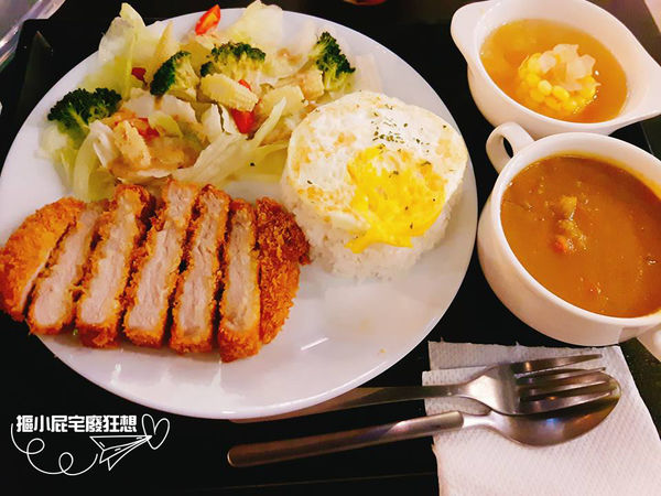 【台北親子餐廳】Hello Jazz！親子餐廳－小朋友的天堂，球池、沙坑、迷你廚房、玩具和故事書樣樣具備！