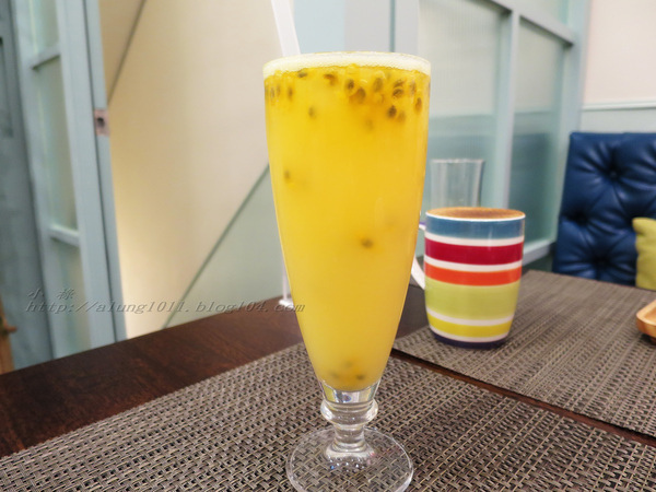 CHIC CAFÉ 奇可小廚