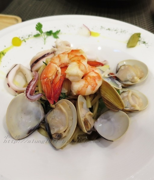 CHIC CAFÉ 奇可小廚