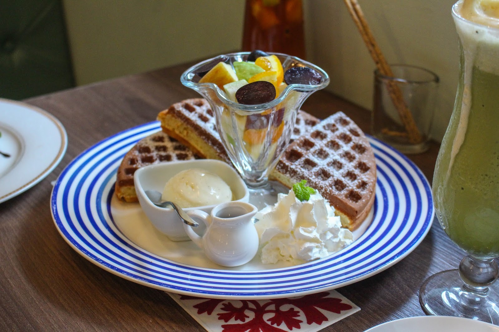 [高雄美食]新堀江早午餐CHIC CAFÉ 奇可小廚~適合聚餐的義式料理餐廳~還有鬆餅甜點~體驗團~