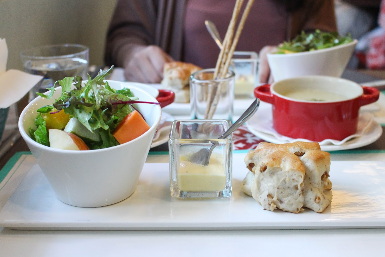 [高雄美食]新堀江早午餐CHIC CAFÉ 奇可小廚~適合聚餐的義式料理餐廳~還有鬆餅甜點~體驗團~