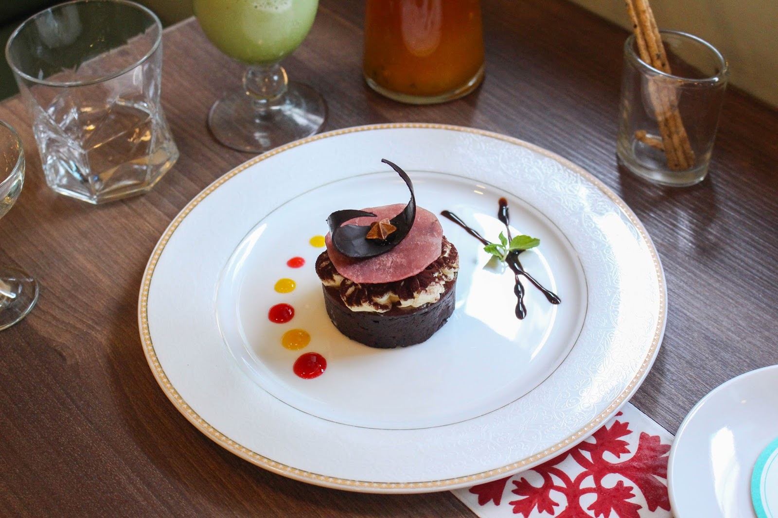 [高雄美食]新堀江早午餐CHIC CAFÉ 奇可小廚~適合聚餐的義式料理餐廳~還有鬆餅甜點~體驗團~