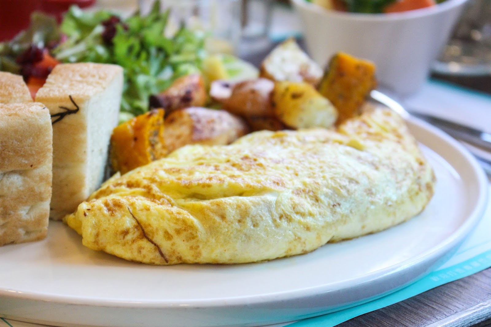 [高雄美食]新堀江早午餐CHIC CAFÉ 奇可小廚~適合聚餐的義式料理餐廳~還有鬆餅甜點~體驗團~