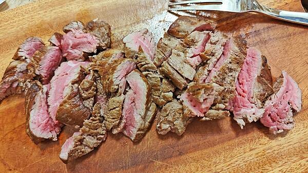 【台北牛排館】星辰牛排|國父紀念館捷運站的老字號牛排館