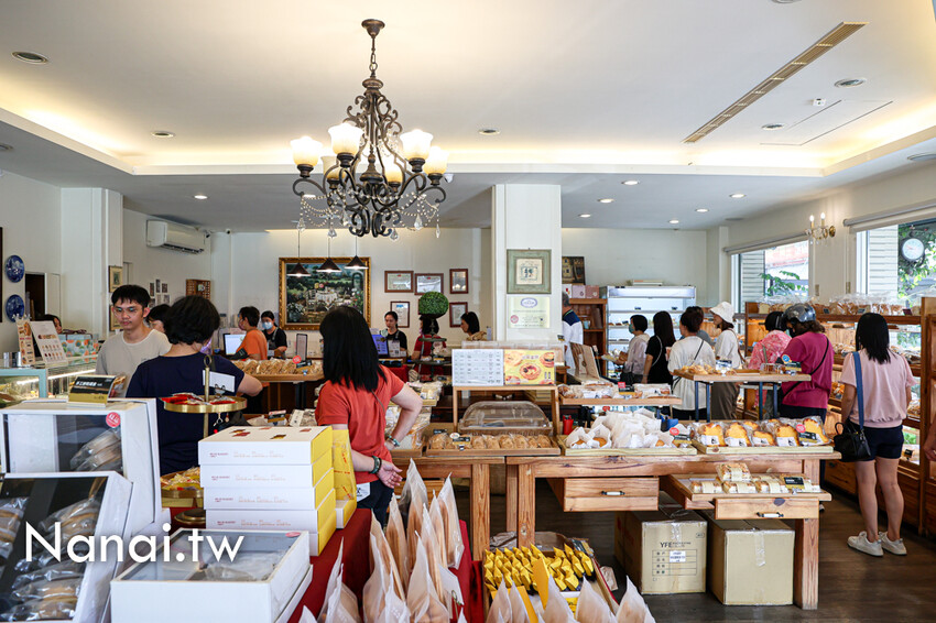 小熊菓子又有新品!尺寸長達25公分雞排可頌,極致酥脆又酥鬆