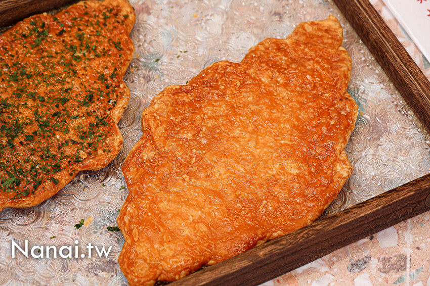 小熊菓子又有新品!尺寸長達25公分雞排可頌,極致酥脆又酥鬆