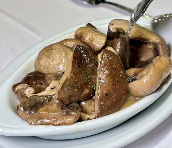 台北市中山區[大直美食] 茹絲葵牛排館 大直店 Ruth's Chris 台北高檔牛排館 台北約會慶生餐廳 #大直劍南路站美食 @蛋寶