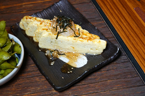 新北必吃美食-板橋隱居府中店，府中捷運站居酒屋推薦，有好吃串燒、啤酒、創意日式料理的新北居酒屋