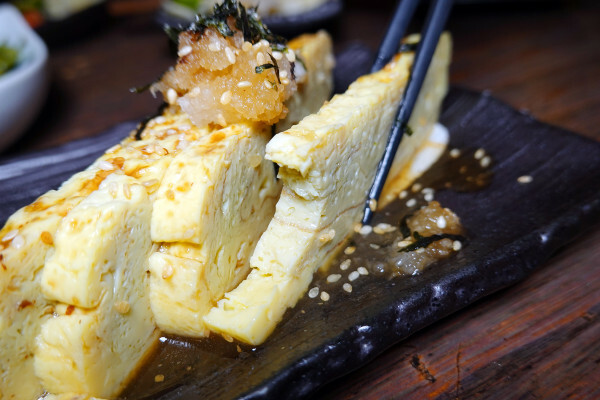 新北必吃美食-板橋隱居府中店，府中捷運站居酒屋推薦，有好吃串燒、啤酒、創意日式料理的新北居酒屋