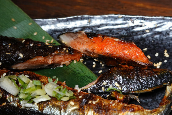 新北必吃美食-板橋隱居府中店，府中捷運站居酒屋推薦，有好吃串燒、啤酒、創意日式料理的新北居酒屋