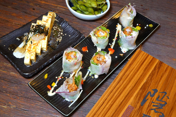 新北必吃美食-板橋隱居府中店，府中捷運站居酒屋推薦，有好吃串燒、啤酒、創意日式料理的新北居酒屋