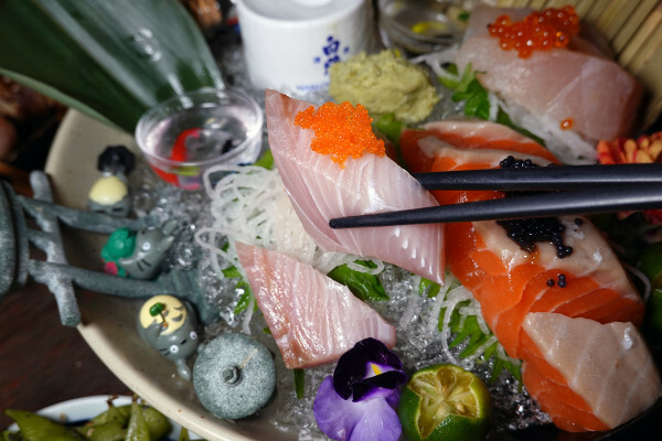 新北必吃美食-板橋隱居府中店，府中捷運站居酒屋推薦，有好吃串燒、啤酒、創意日式料理的新北居酒屋