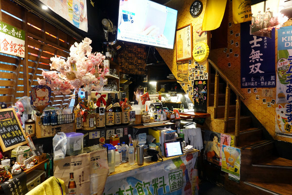 新北必吃美食-板橋隱居府中店，府中捷運站居酒屋推薦，有好吃串燒、啤酒、創意日式料理的新北居酒屋