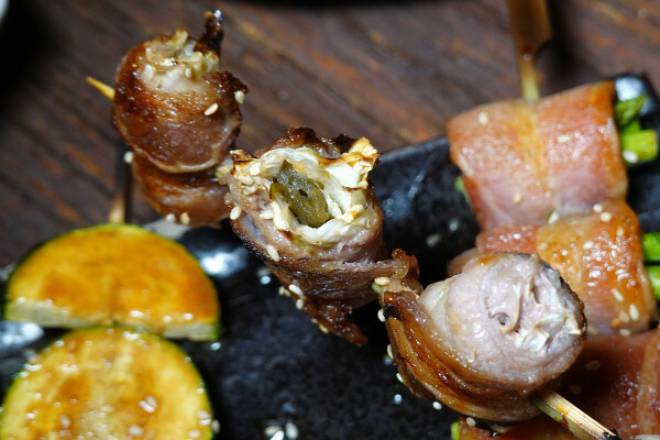 新北必吃美食-板橋隱居府中店，府中捷運站居酒屋推薦，有好吃串燒、啤酒、創意日式料理的新北居酒屋