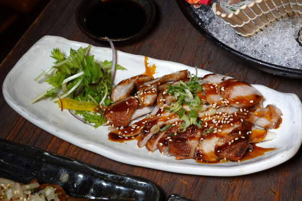 新北必吃美食-板橋隱居府中店，府中捷運站居酒屋推薦，有好吃串燒、啤酒、創意日式料理的新北居酒屋