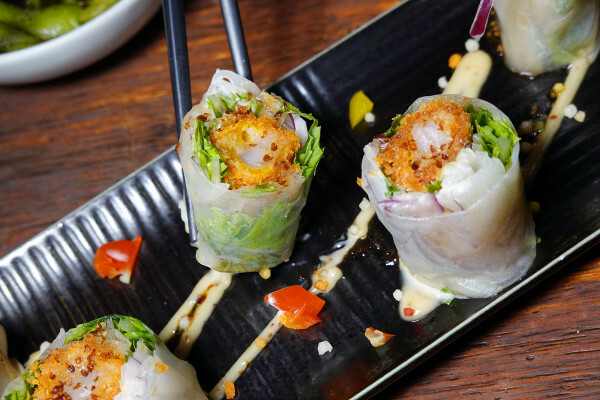 新北必吃美食-板橋隱居府中店，府中捷運站居酒屋推薦，有好吃串燒、啤酒、創意日式料理的新北居酒屋