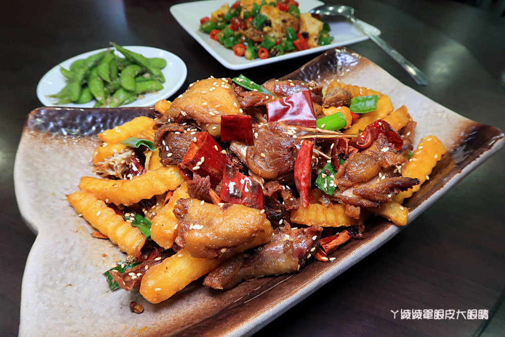 新竹平價熱炒!霸道啤酒屋,公道五路上百道川湘菜料理快炒店