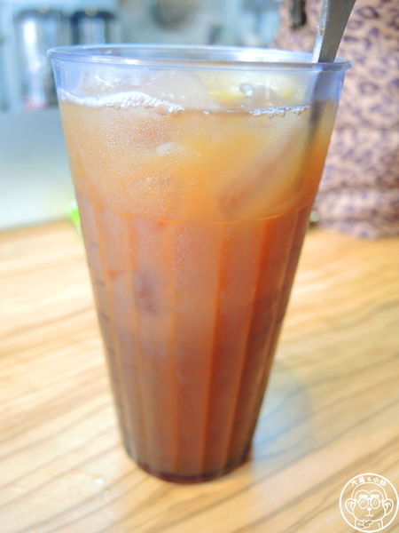 鎮新記飲茶餐廳:呷飽祙【台中西屯・鎮新記】有長翅膀的銷魂煎餃 鎮新記飲茶餐廳:呷飽祙【台中西屯・鎮新記】有長翅膀的銷魂煎餃