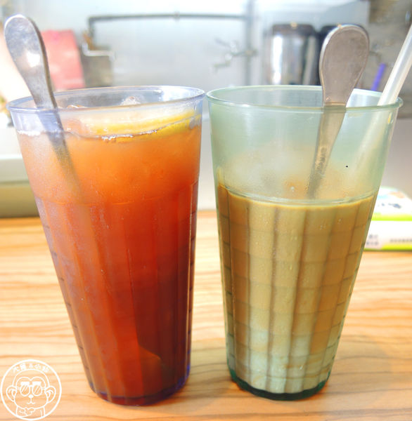 鎮新記飲茶餐廳:呷飽祙【台中西屯・鎮新記】有長翅膀的銷魂煎餃 鎮新記飲茶餐廳:呷飽祙【台中西屯・鎮新記】有長翅膀的銷魂煎餃