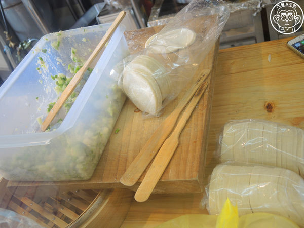 鎮新記飲茶餐廳:呷飽祙【台中西屯・鎮新記】有長翅膀的銷魂煎餃 鎮新記飲茶餐廳:呷飽祙【台中西屯・鎮新記】有長翅膀的銷魂煎餃