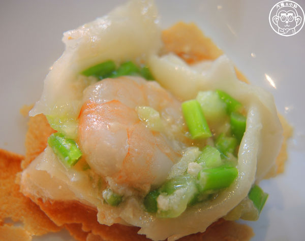 鎮新記飲茶餐廳:呷飽祙【台中西屯・鎮新記】有長翅膀的銷魂煎餃 鎮新記飲茶餐廳:呷飽祙【台中西屯・鎮新記】有長翅膀的銷魂煎餃