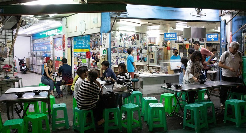 屏東潮州必吃老店！阿倫冰店潮州燒冷冰，在地人觀光客都愛冰火雙重天。