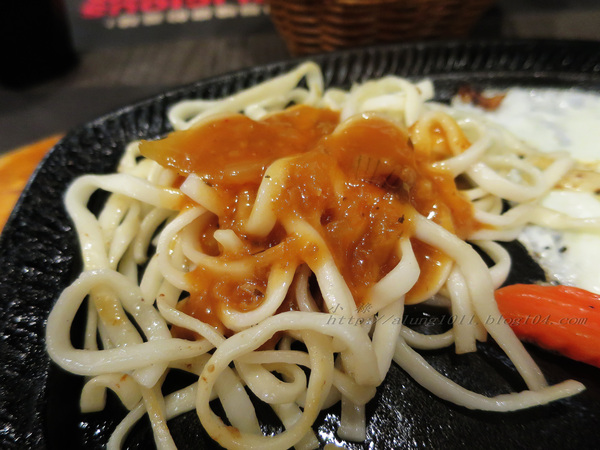 哇烤碳火炙燒牛排(原享客碳烤牛排):大快朵頤 !!! -「哇烤」碳火炙燒牛排 哇烤碳火炙燒牛排(原享客碳烤牛排):大快朵頤 !!! -「哇烤」碳火炙燒牛排